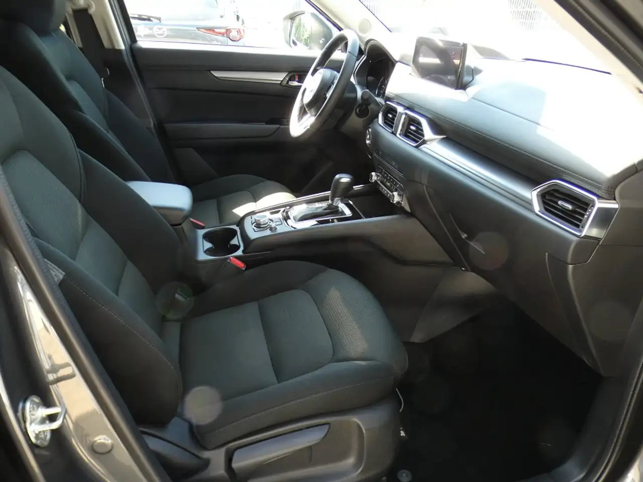 Mazda CX-5 2.5L SKYACTIV G 194 6AT FWD ADVANTAGE AHK — Vehicle gallery 9