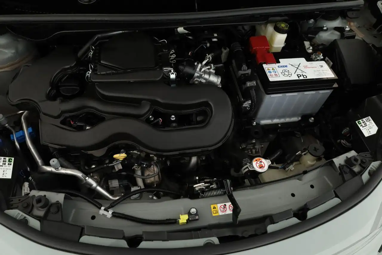 Toyota Aygo X CVT Team D LED App SHZ ACC Keyless Kam 17 — Vehicle gallery 8