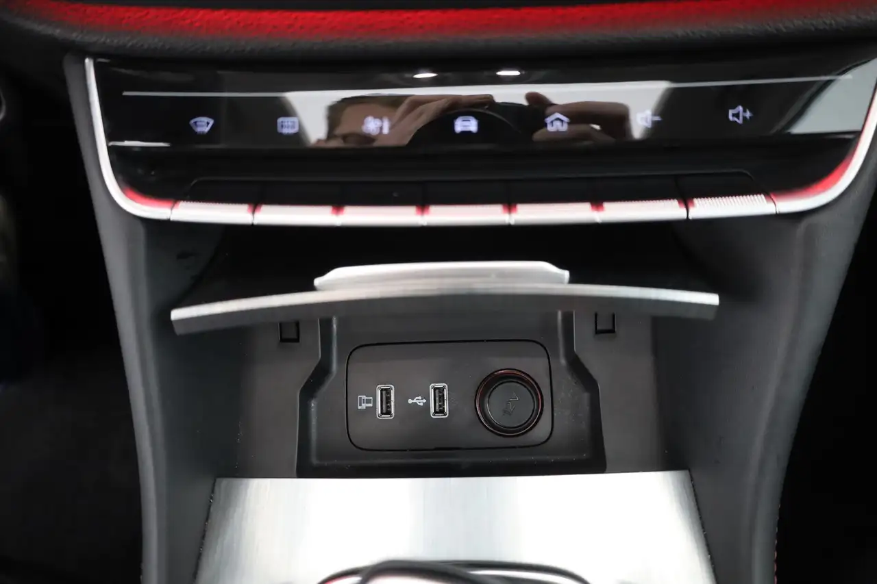 MG HS 1.5 T-GDI Luxury Aut. LED ACC Navi 360° Pano — Galerie du véhicule 12