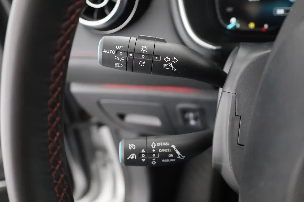 MG HS 1.5 T-GDI Luxury Aut. LED ACC Navi 360° Pano — Galerie du véhicule 17