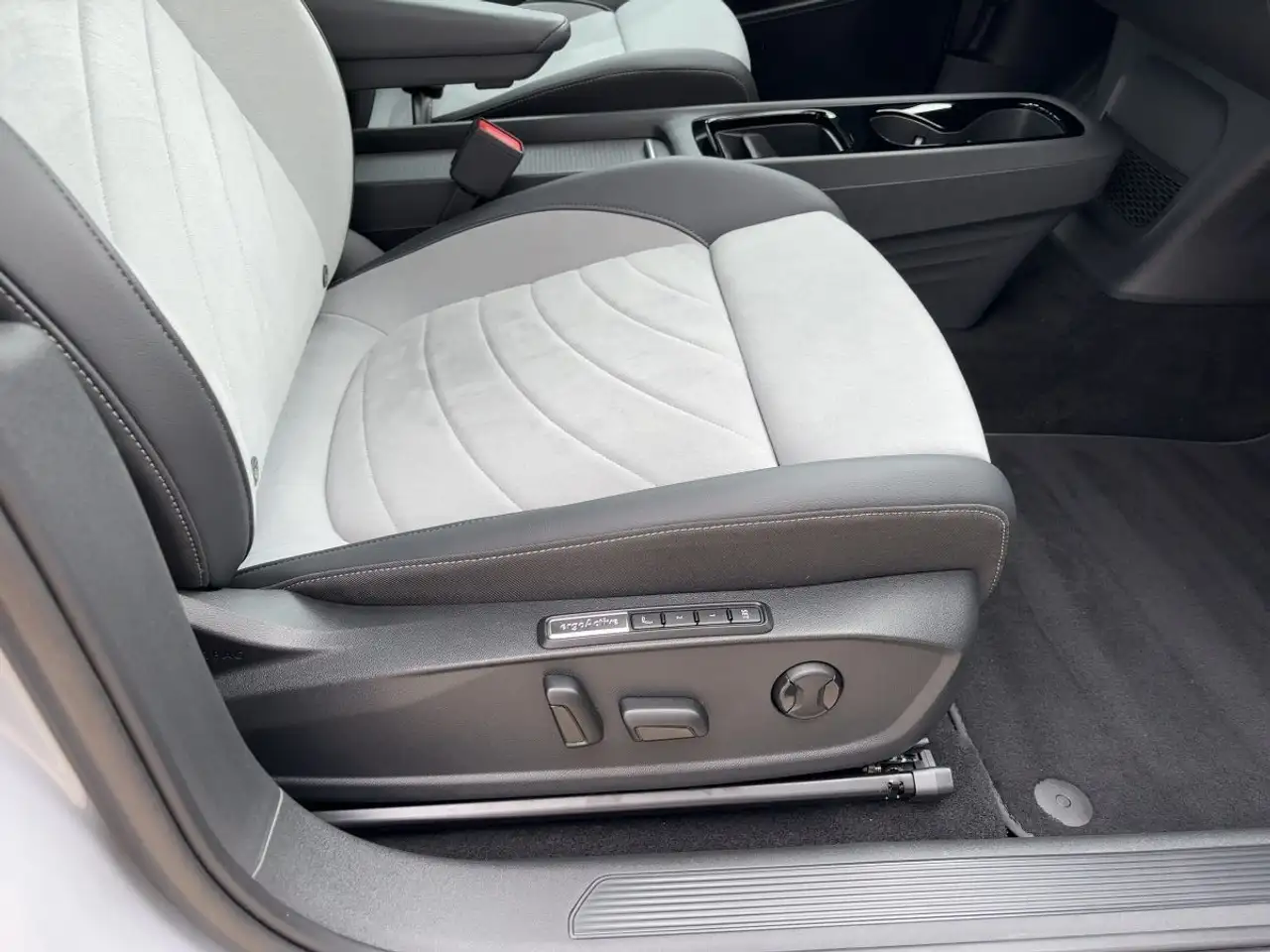Volkswagen ID.3 MOVE Pro LED APP KAM TRAVEL LIGHT-ASSIST — معرض صور السيارة 16