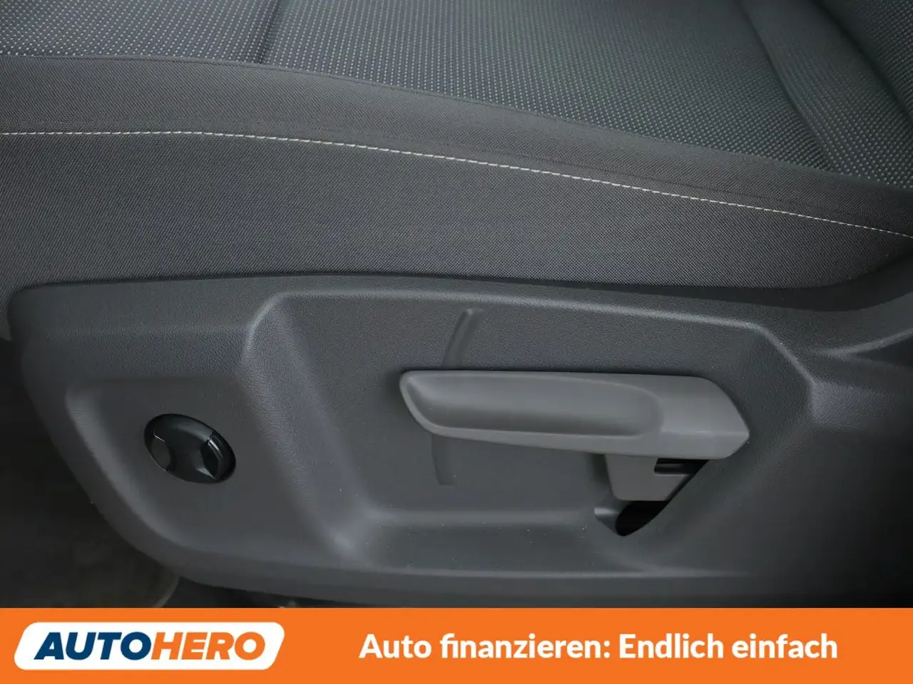 Volkswagen T7 Multivan 2.0 TSI Life Aut.*LED*TEMPO*PDC*AHK* — Galería del vehículo 25