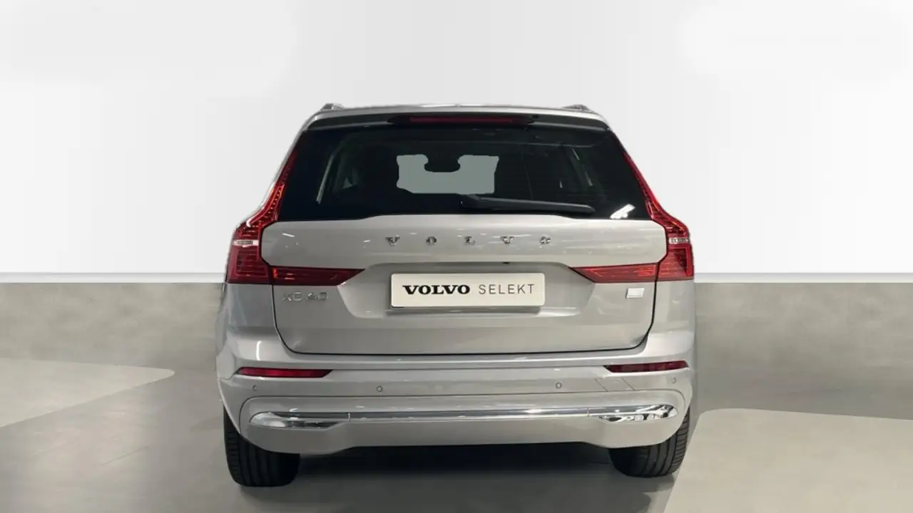 Volvo XC60 2.0 T6 RECHARGE CORE AUTO 4WD 350 5P — Galería del vehículo 4
