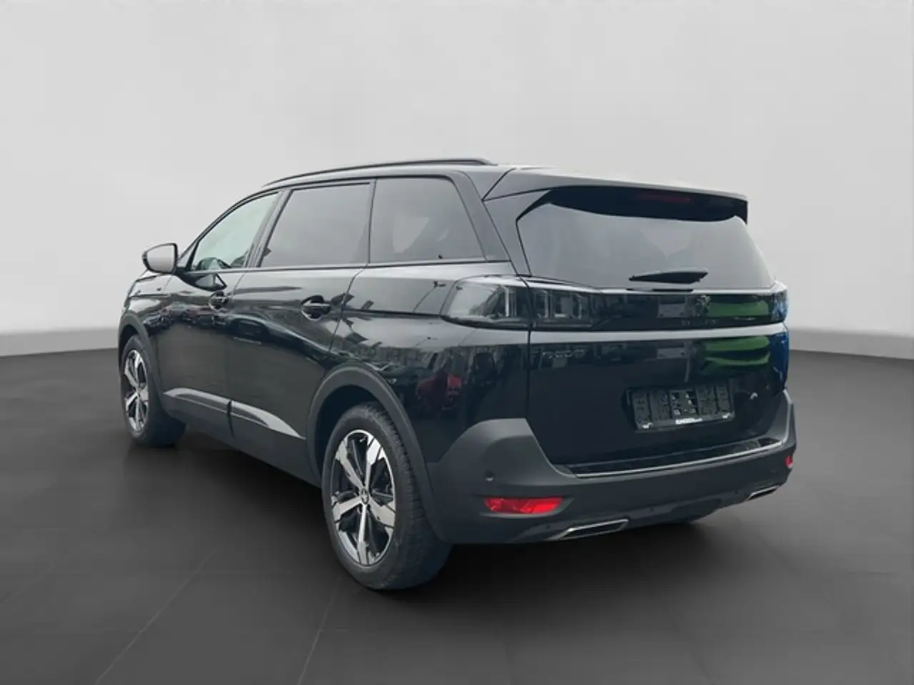 Peugeot 5008 Hybrid 136 GT 7-Sitzer +PANO+CAM+SHZ+LED+ — معرض صور السيارة 3