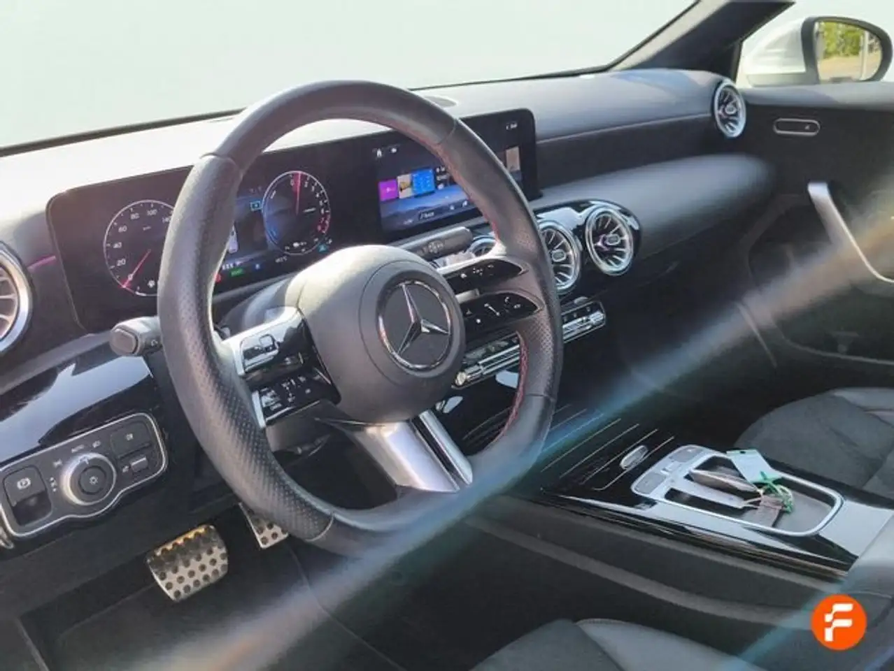 Mercedes-Benz A 250 e — Vehicle gallery 32