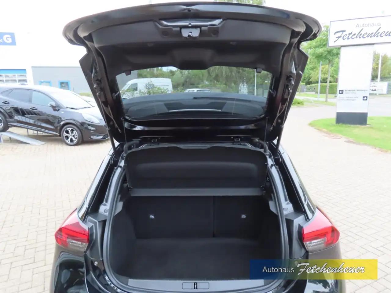 Opel Corsa F GS Autom. NAVI+LED+ RFK+AAC+SHZ+TEMP+GJR — Galería del vehículo 8