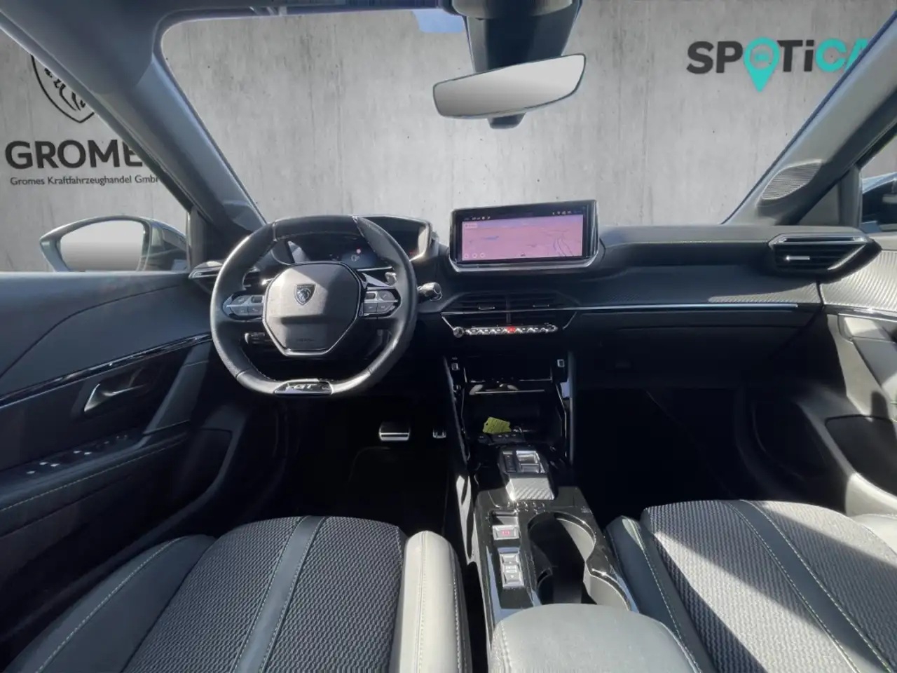 Peugeot 208 GT 1.2 Hybrid LED Kamera CarPlay DAB+ Klima — معرض صور السيارة 12