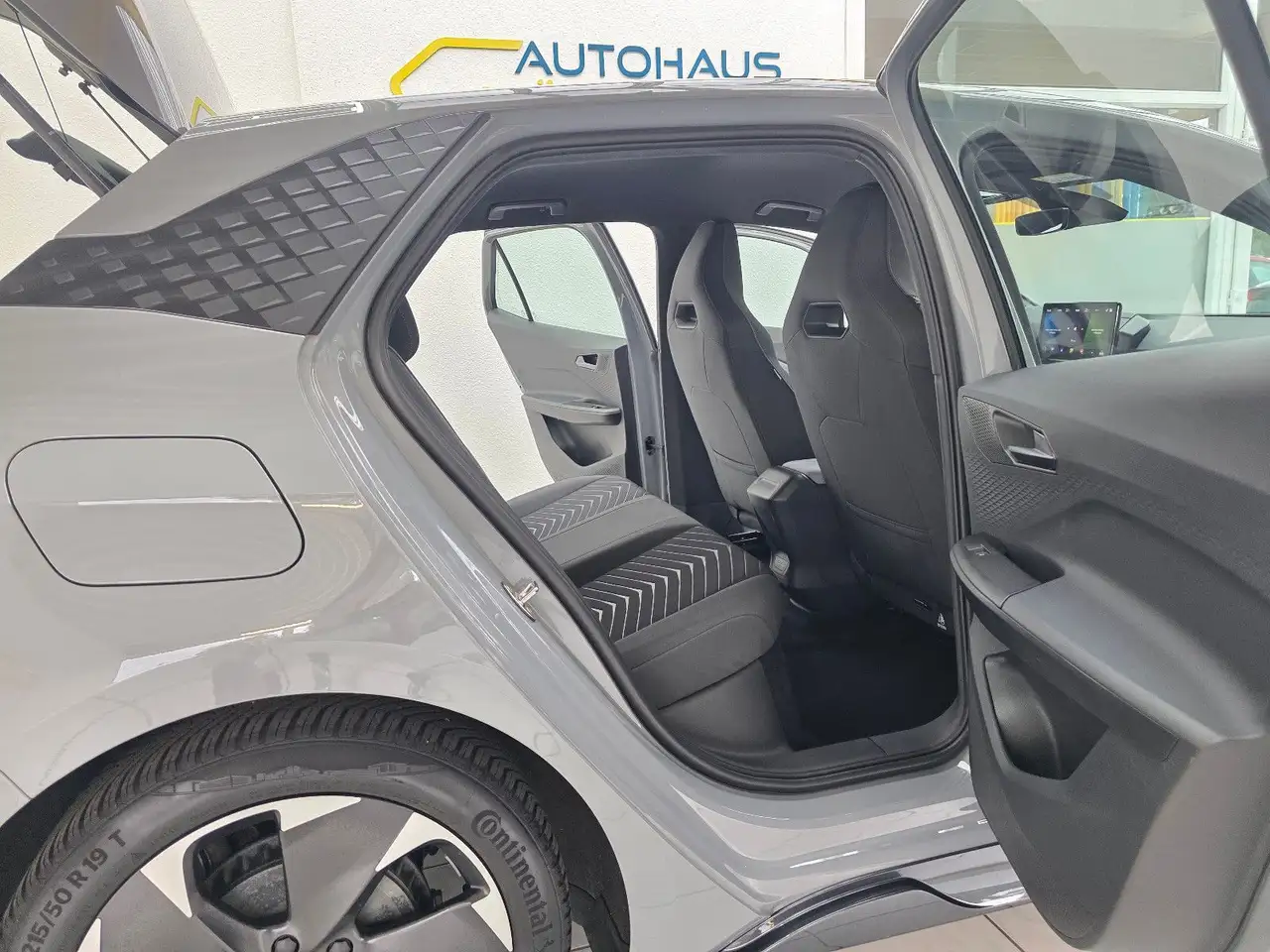 CUPRA Born 150 kW Wärmepumpe 19 Zoll Typhoon — معرض صور السيارة 15