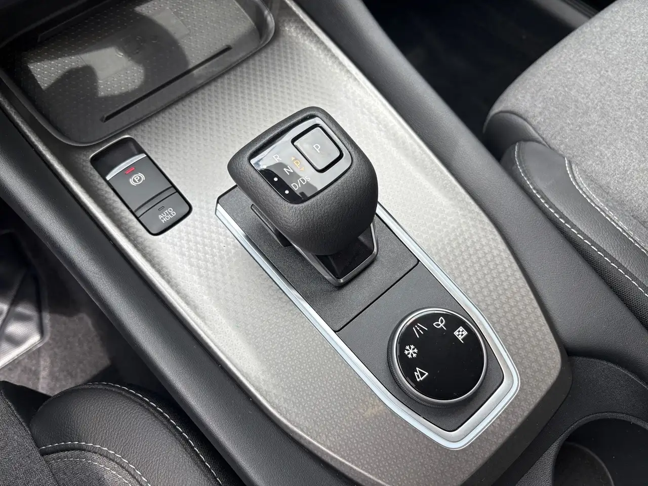 Nissan Qashqai 1.3 DIG-T MHEV N-Connecta4x4 ACC+LED+Navi — Galerie du véhicule 19
