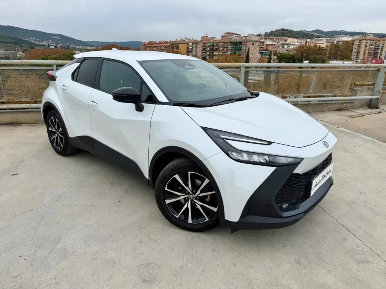 Toyota C-HR 200H Advance — Galerie du véhicule 5