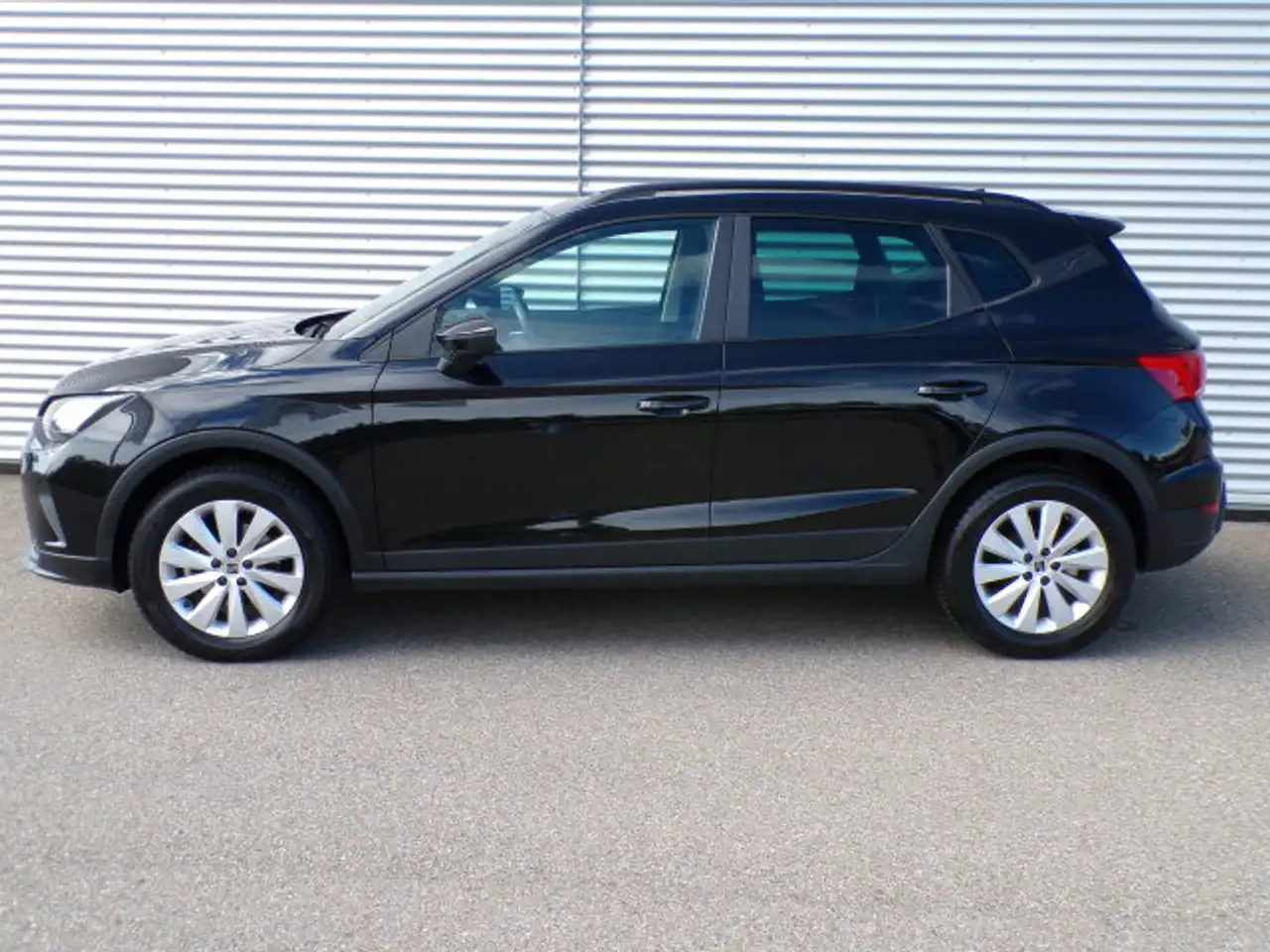 SEAT Arona Arona 1.0 TSI Style Navi/Autom./LED/Sitzhzg. Klima — معرض صور السيارة 3