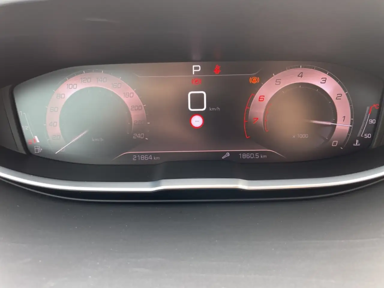 Peugeot 3008 GT PT130 EAT8 PANO LED ACC Navi Digitales Cockpit — Galerie du véhicule 15