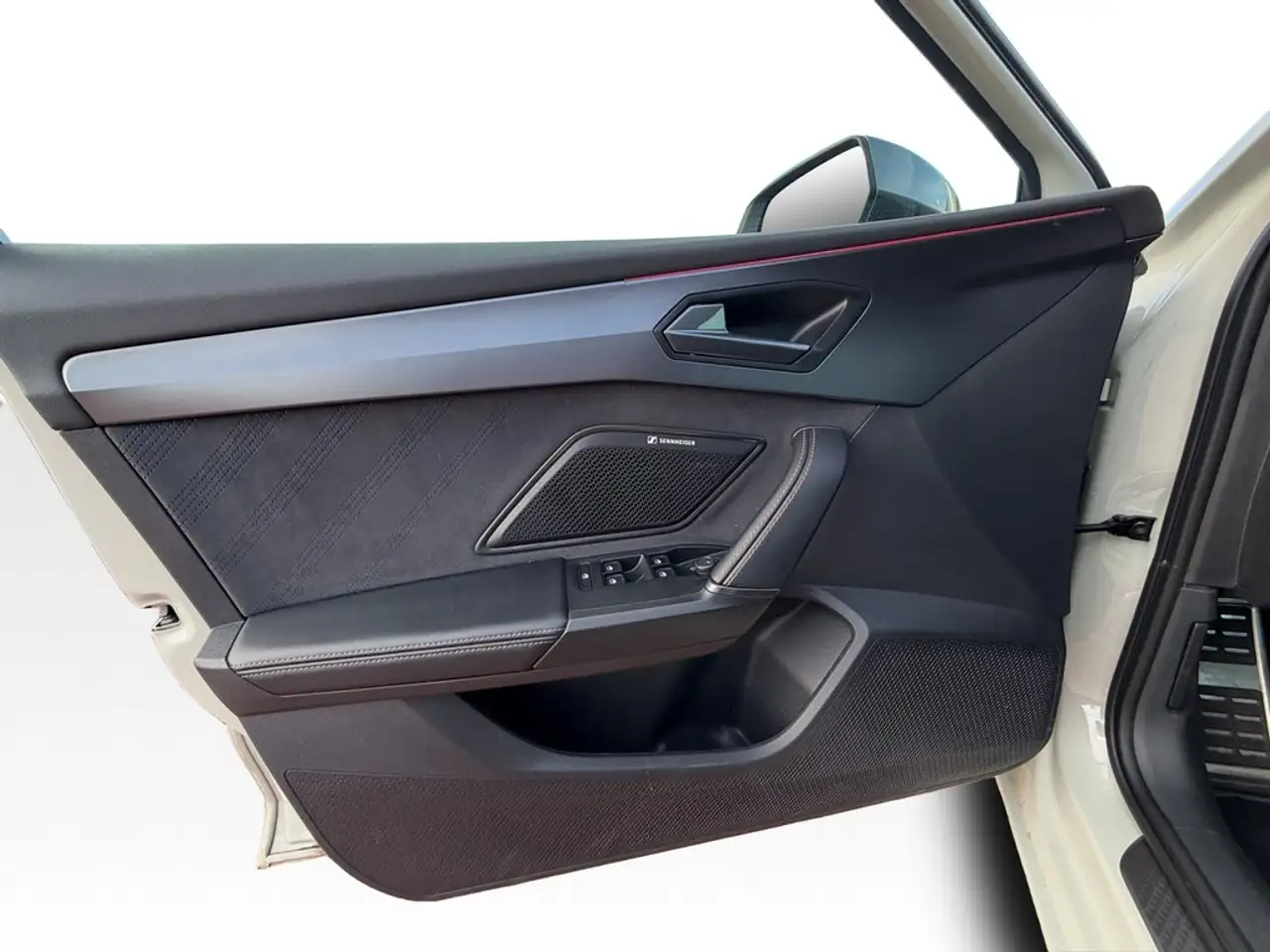 CUPRA Leon 1.5 eTSI DSG FACELIFT DCC LED*VIRTUAL*NAVI*ACC*... — Vehicle gallery 15