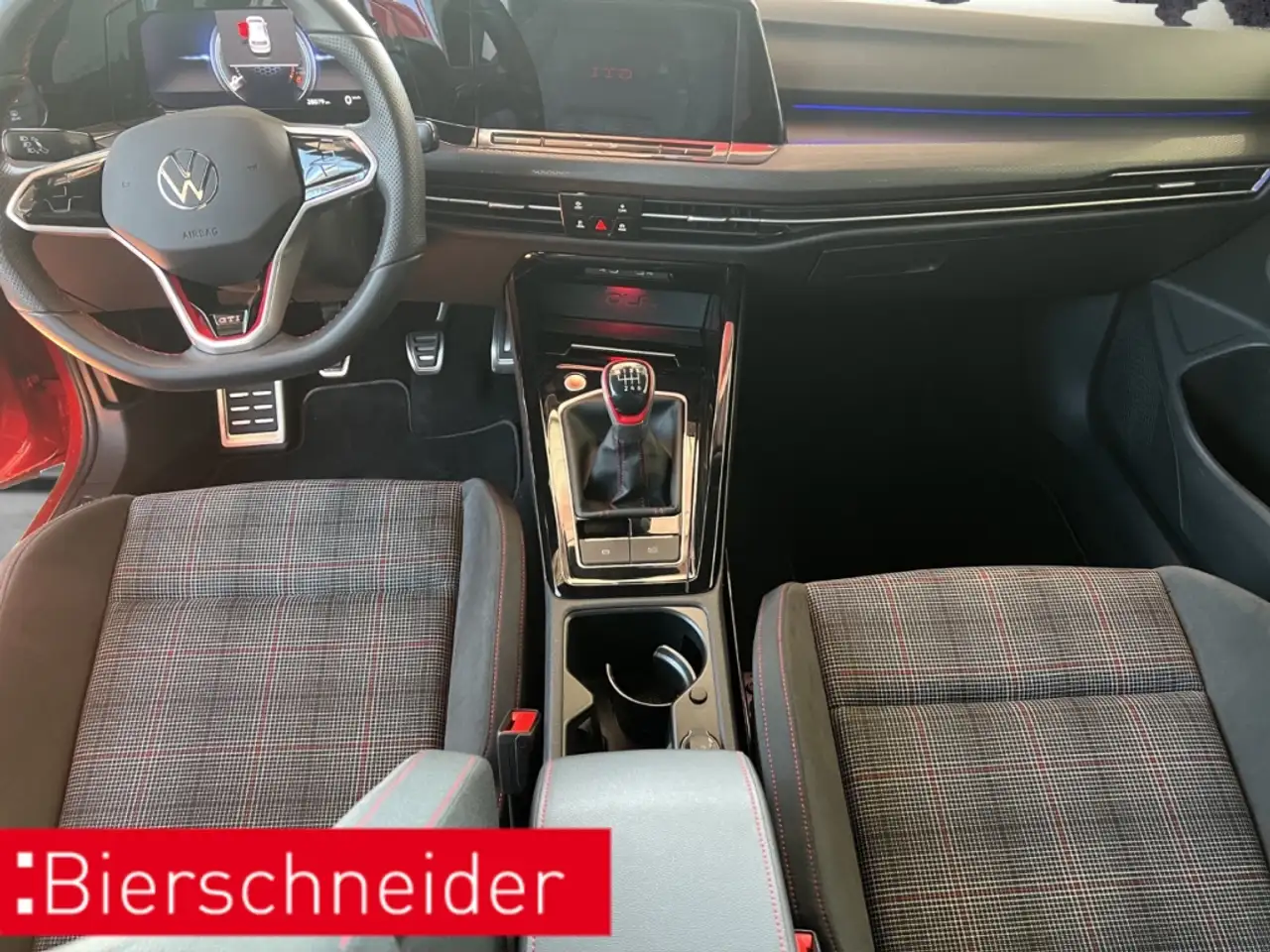 Volkswagen Golf GTI 8 2.0 TSI KAMERA 17 ACC SHZ APP-CONNECT — Vehicle gallery 8