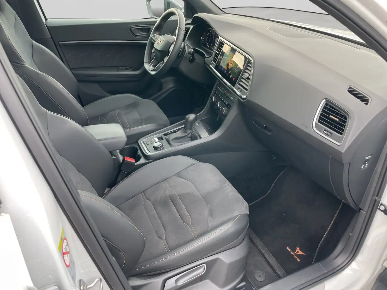 CUPRA Ateca VZ TSI DSG 4Drive 5JGar TopView eHeck SHZ — Galería del vehículo 18