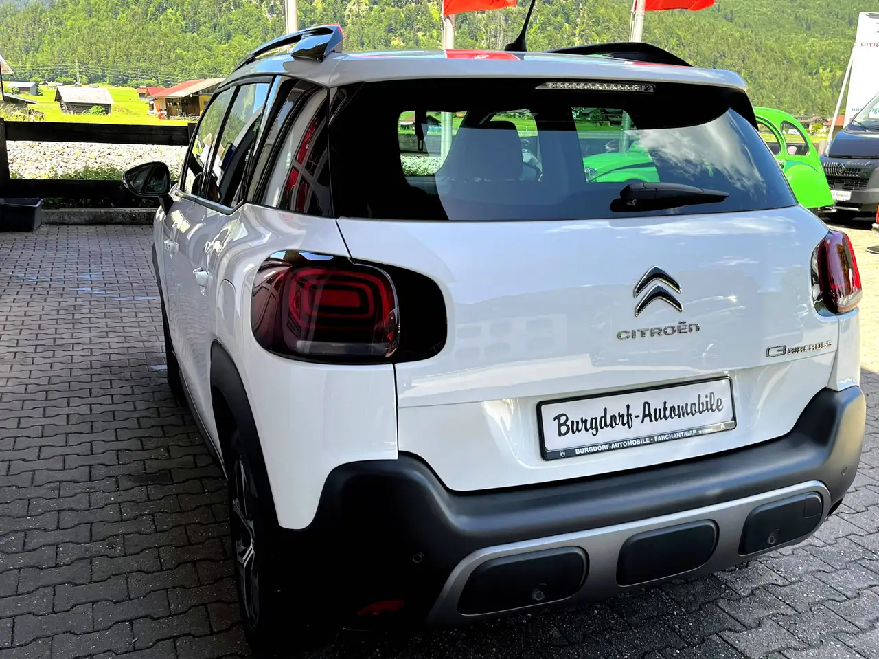 Citroen C3 Aircross 130 EAT6 Shine *GripControl* — معرض صور السيارة 4