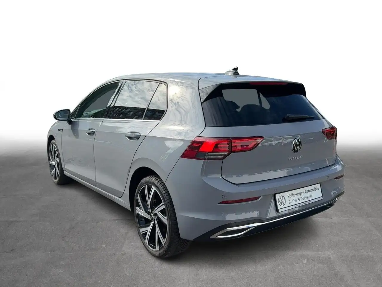 Volkswagen Golf VIII 1.5 TSI Style Navi LED-Plus PDC SHZ — Vehicle gallery 3