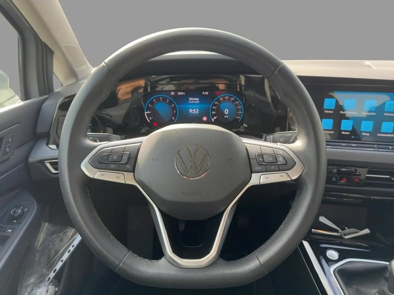 Volkswagen Golf VIII 1.5 TSI Style Navi LED-Plus PDC SHZ — Vehicle gallery 10