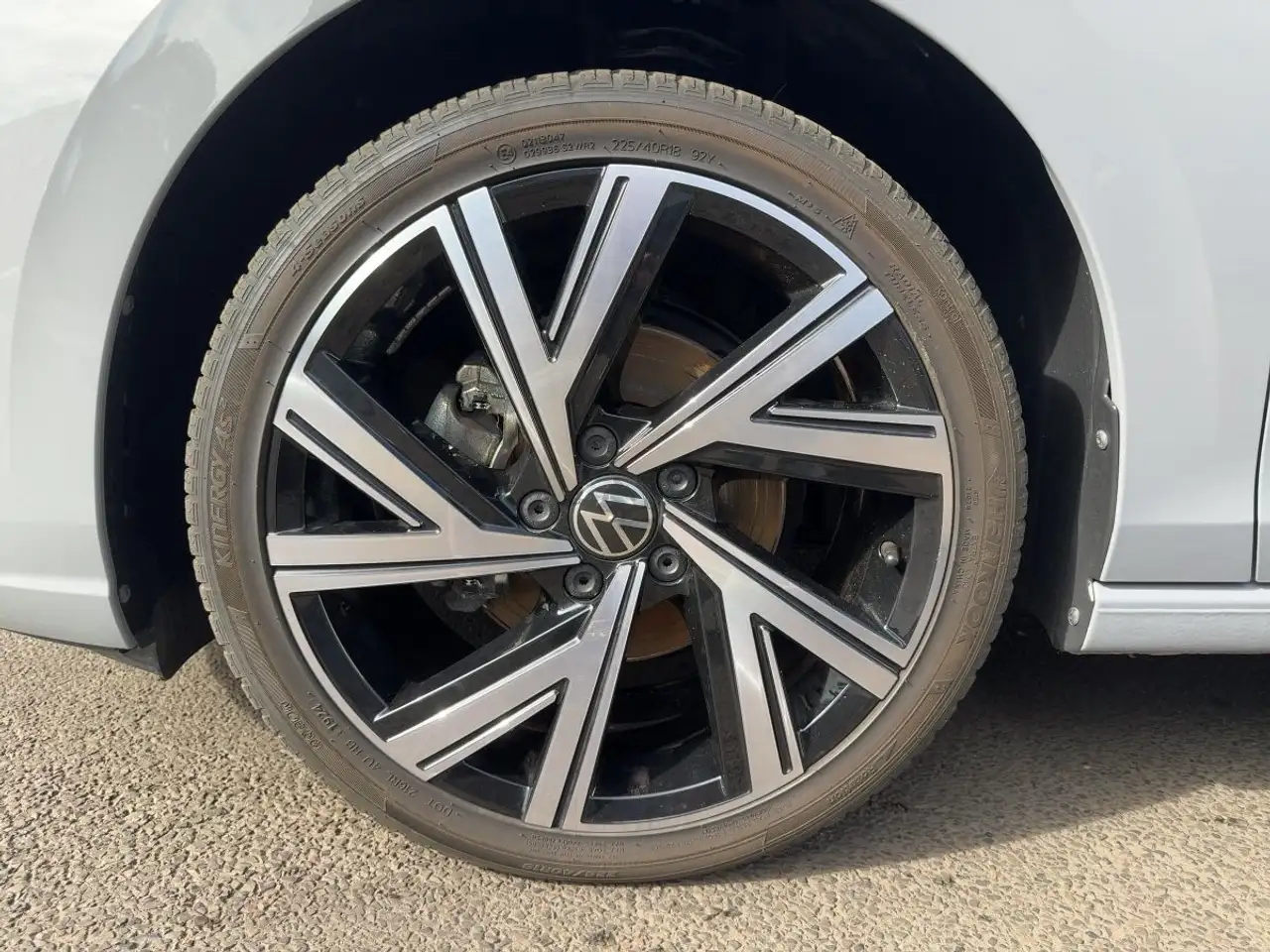 Volkswagen Golf VIII 1.5 TSI Style Navi LED-Plus PDC SHZ — Vehicle gallery 12
