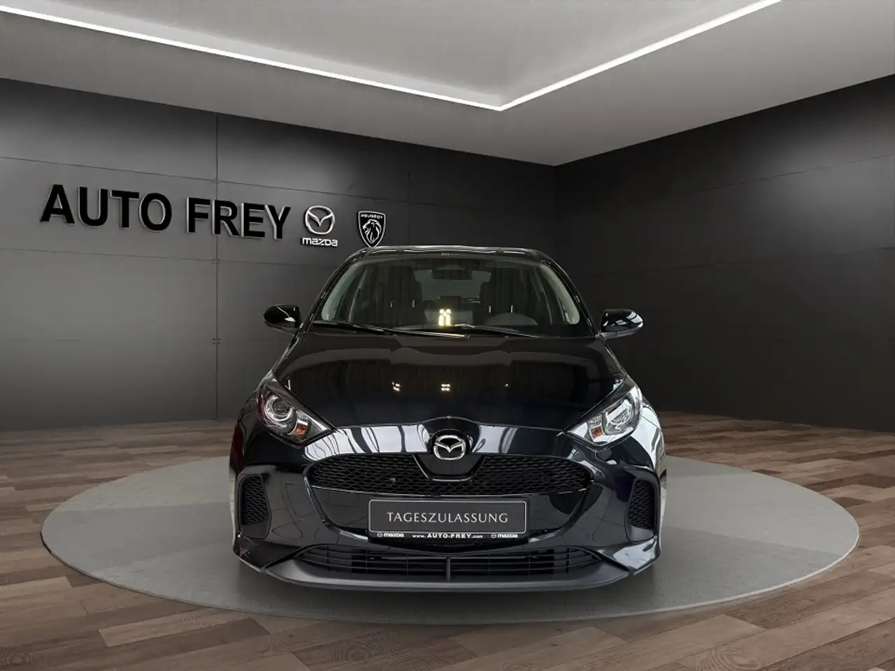 Mazda 2 Hybrid 1.5L Hybrid VVT-i Centre-Line — معرض صور السيارة 4