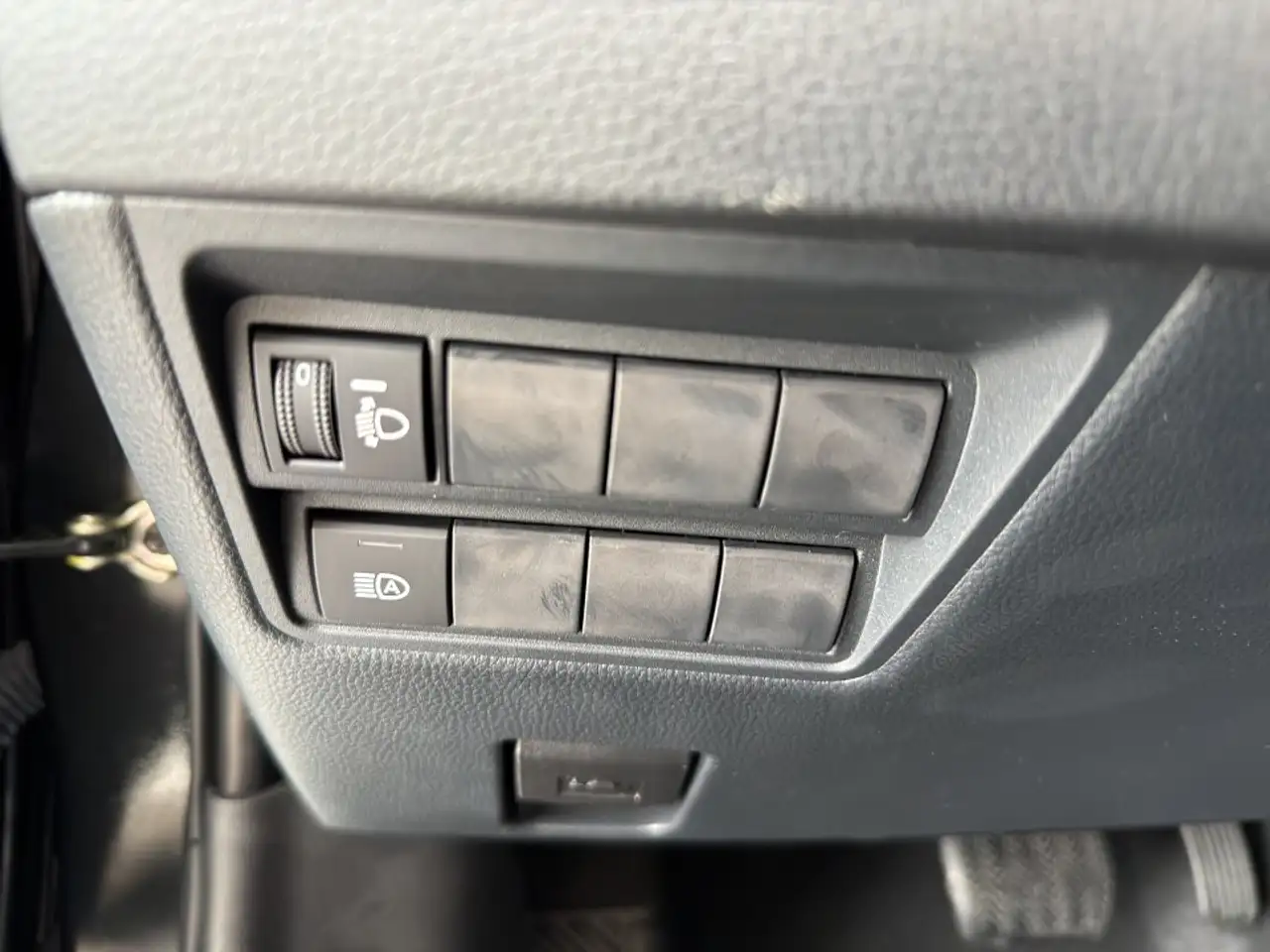 Mazda 2 Hybrid 1.5L Hybrid VVT-i Centre-Line — معرض صور السيارة 16