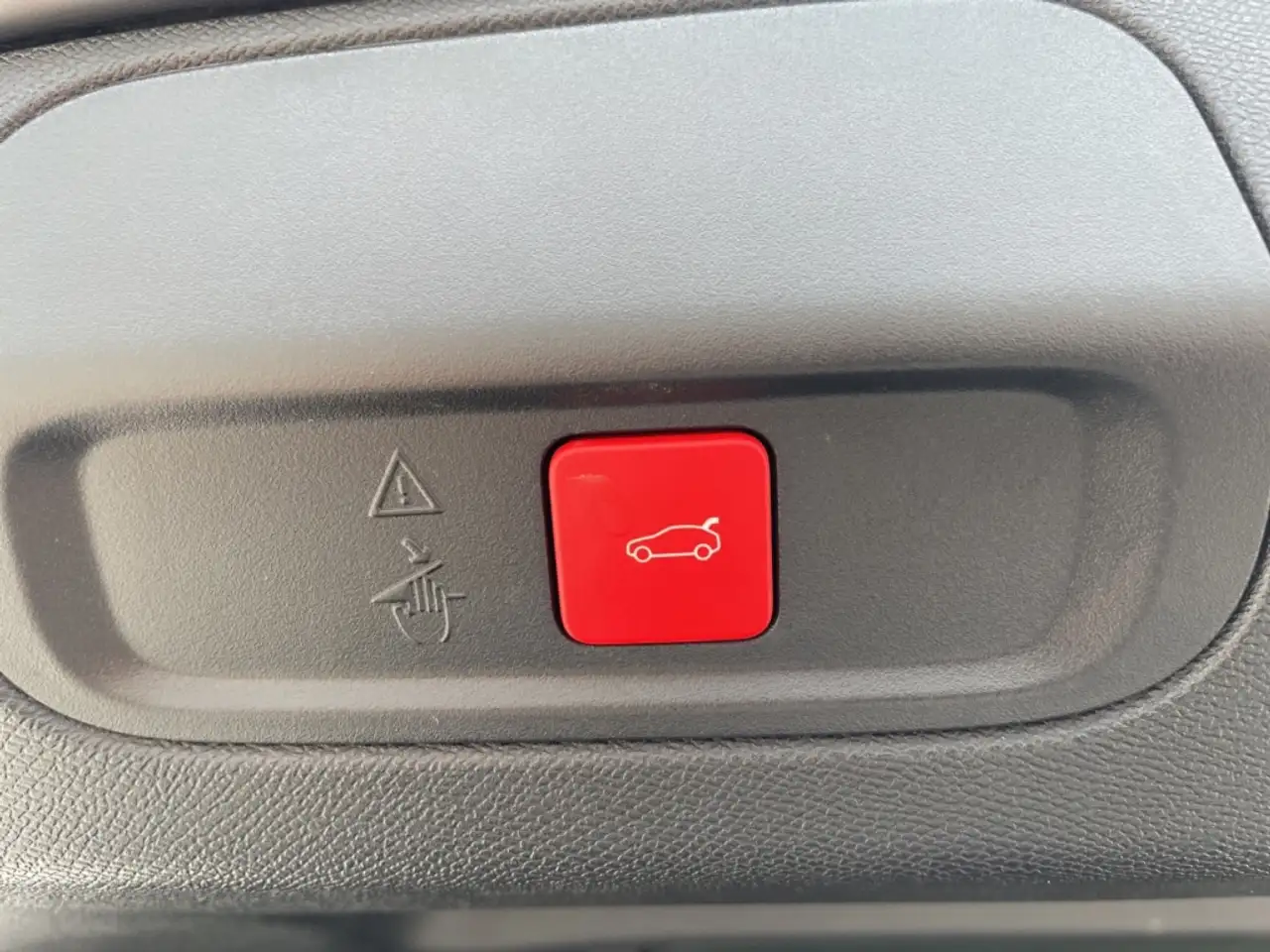 Peugeot 408 GT PT 130 EAT8 Navi LED ACC 360 Kamera Blendfreies — Vehicle gallery 20