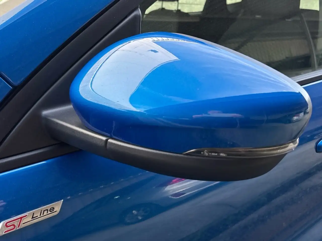 Ford Kuga 2.5 FHEV ST-LINE AWD AUTO 5P — Galerie du véhicule 13