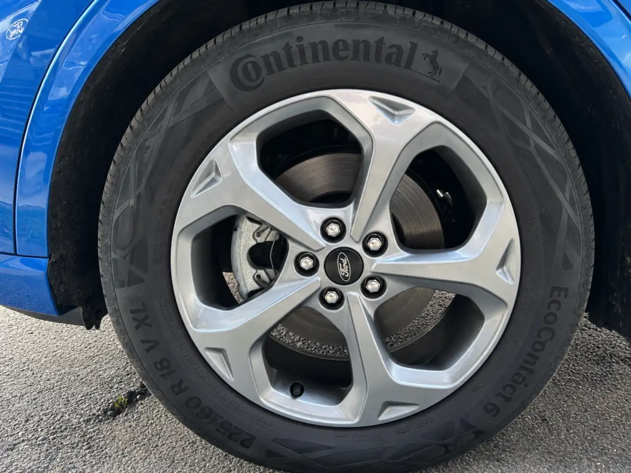 Ford Kuga 2.5 FHEV ST-LINE AWD AUTO 5P — Galerie du véhicule 16