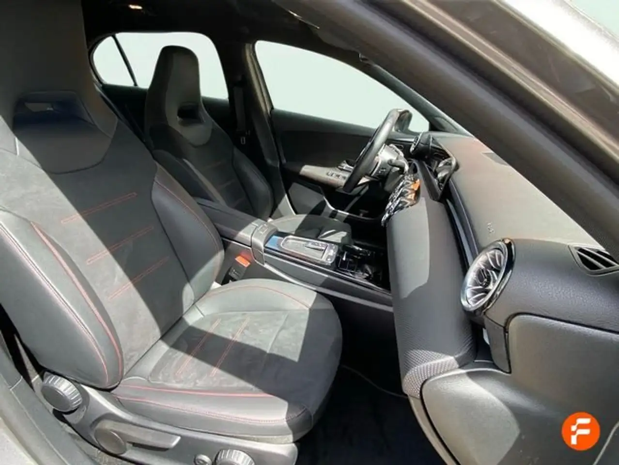Mercedes-Benz A 180 d — معرض صور السيارة 13