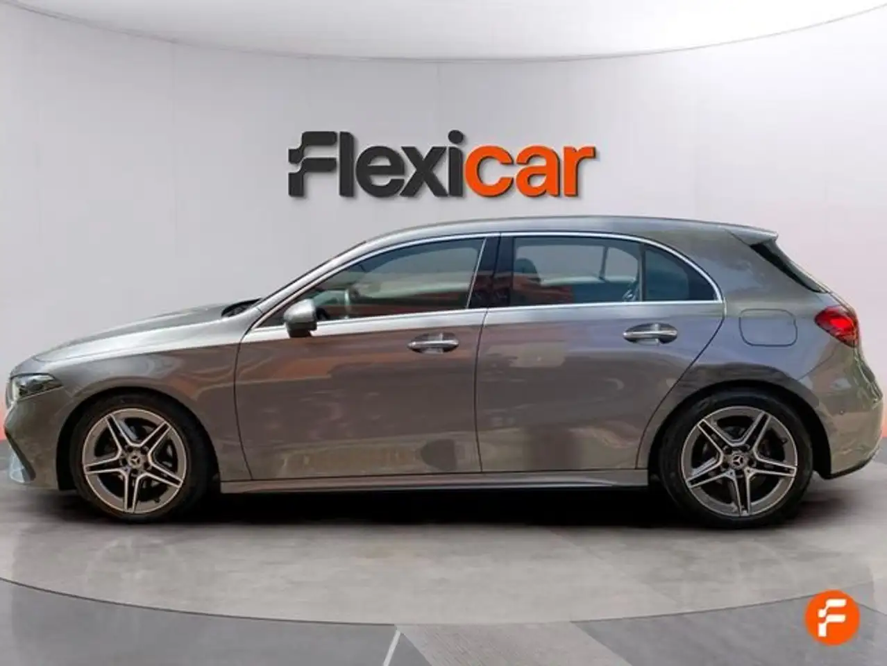 Mercedes-Benz A 180 d — معرض صور السيارة 3