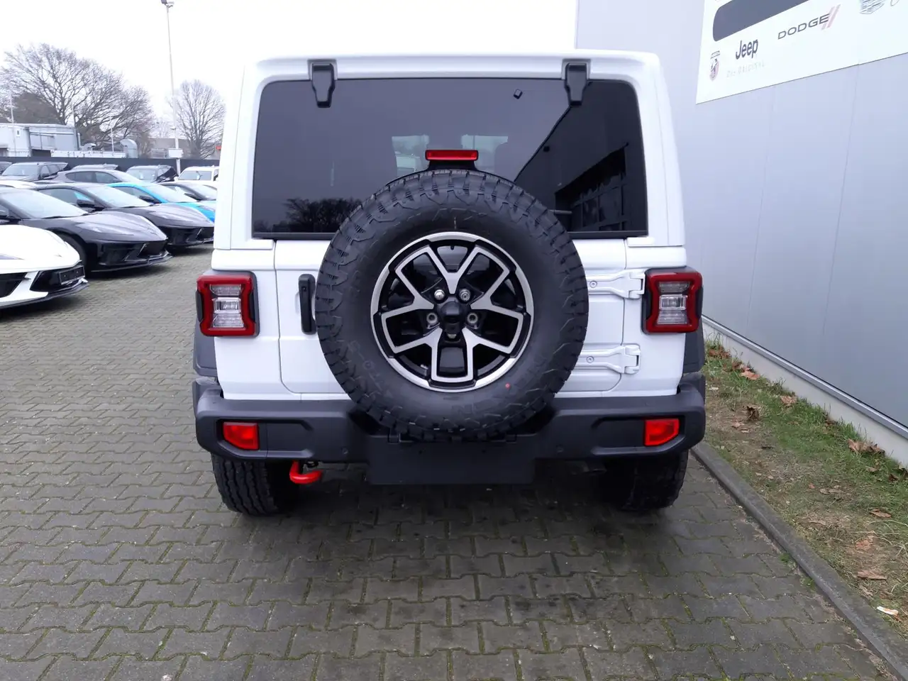 Jeep Wrangler Rubicon 2.0 T-GDi - Sky One — معرض صور السيارة 4