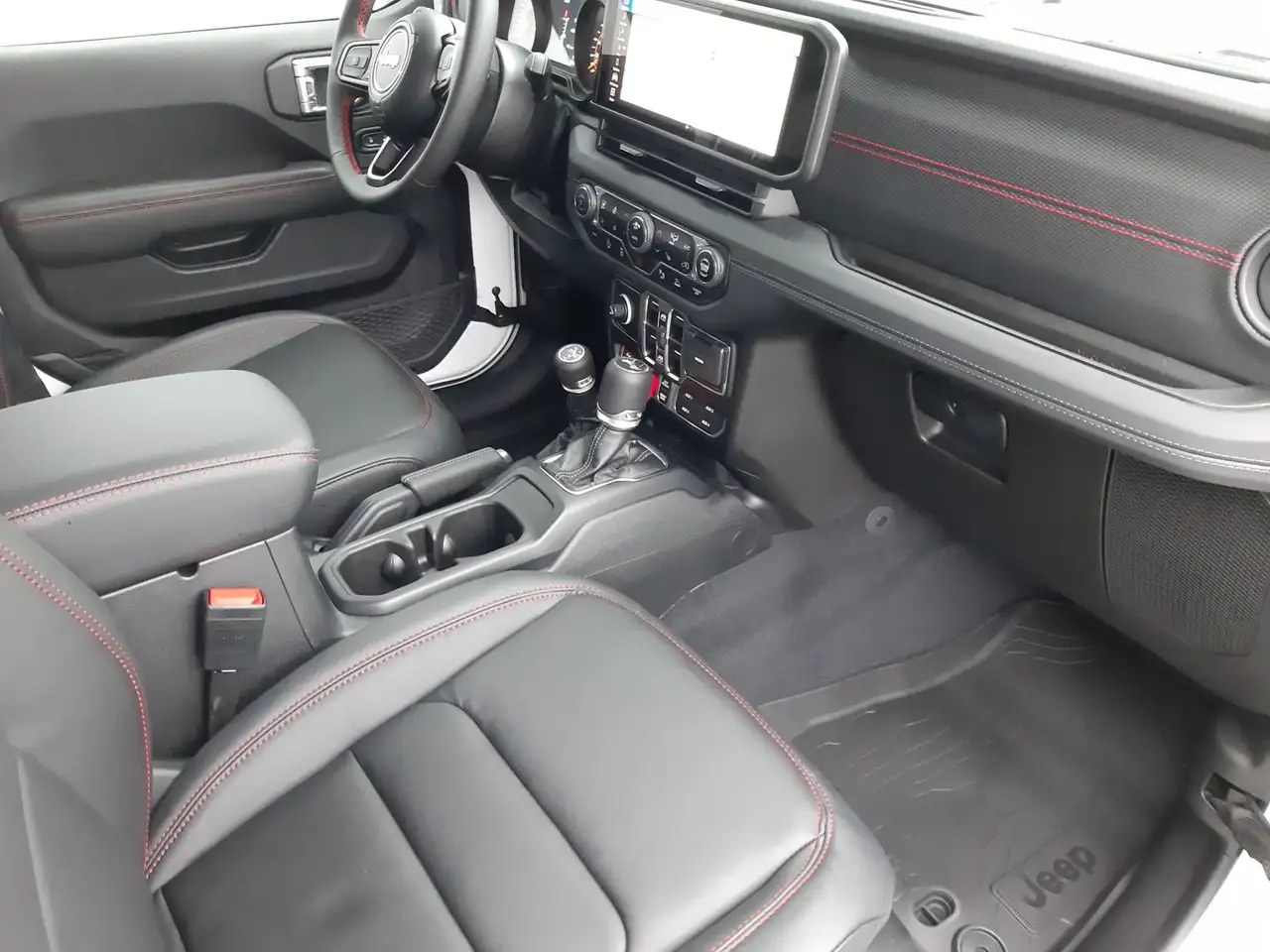 Jeep Wrangler Rubicon 2.0 T-GDi - Sky One — معرض صور السيارة 9