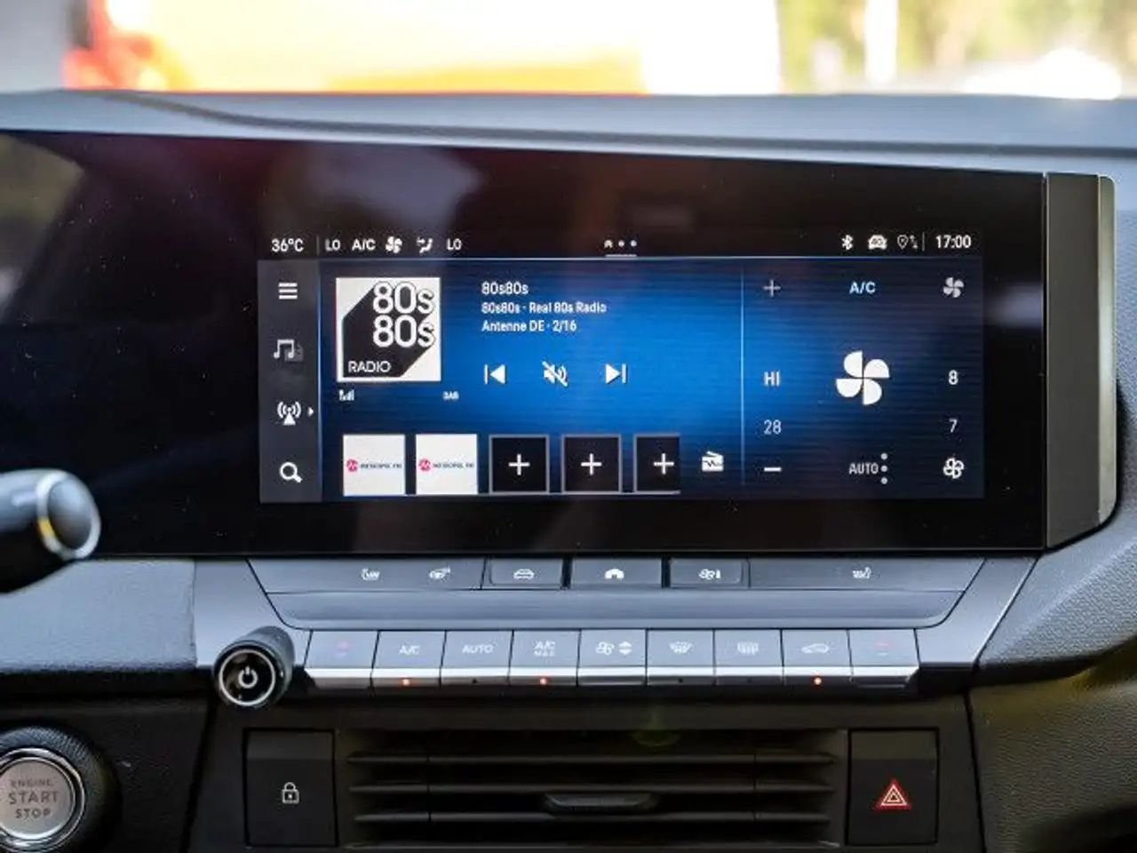 Opel Astra Sports Tourer GS 1.2 Automatik Navi LED Car — Galería del vehículo 14