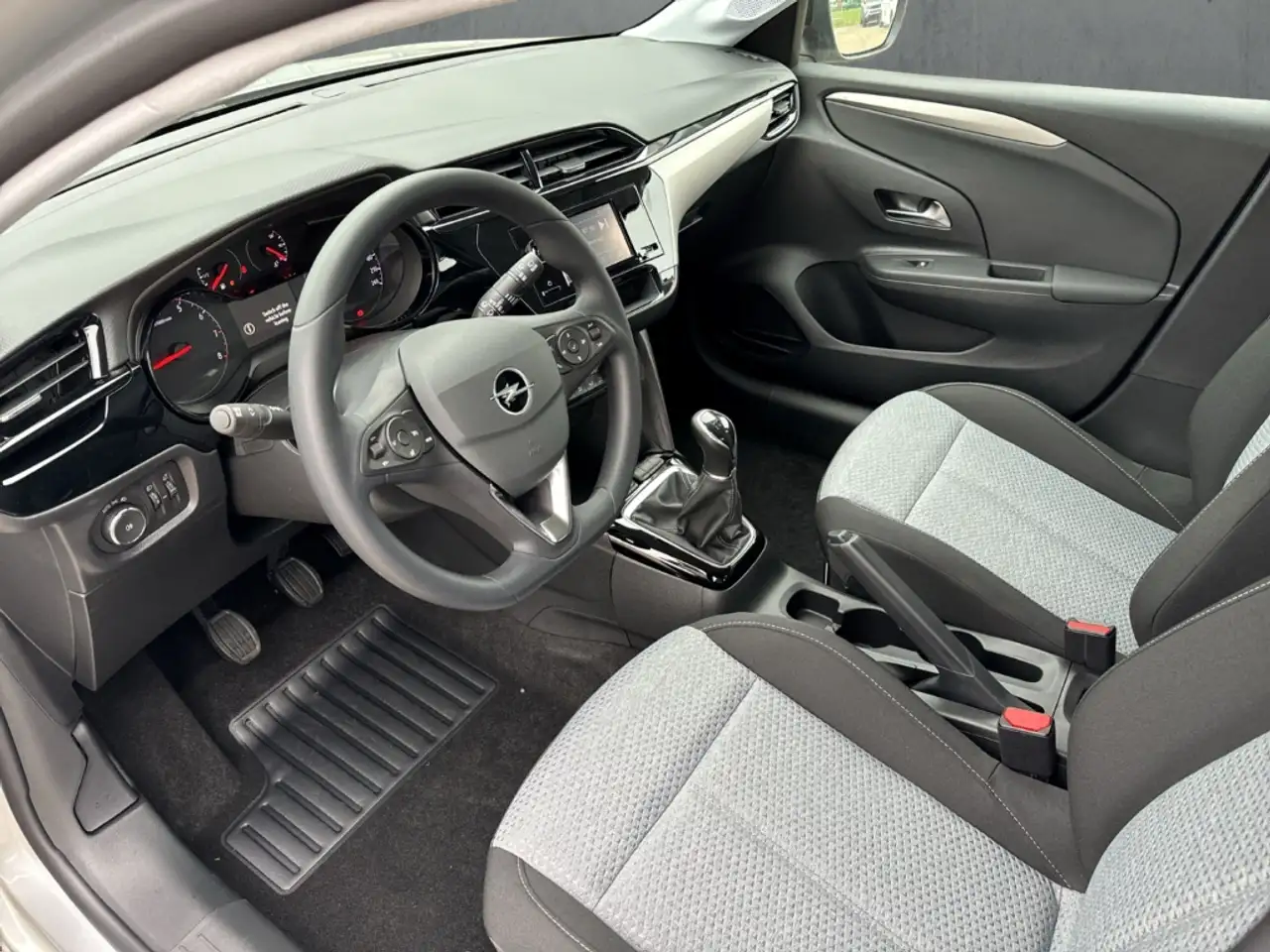 Opel Corsa F 1.2 Facelift *SOFORT VERFÜGBAR* — Galerie du véhicule 10