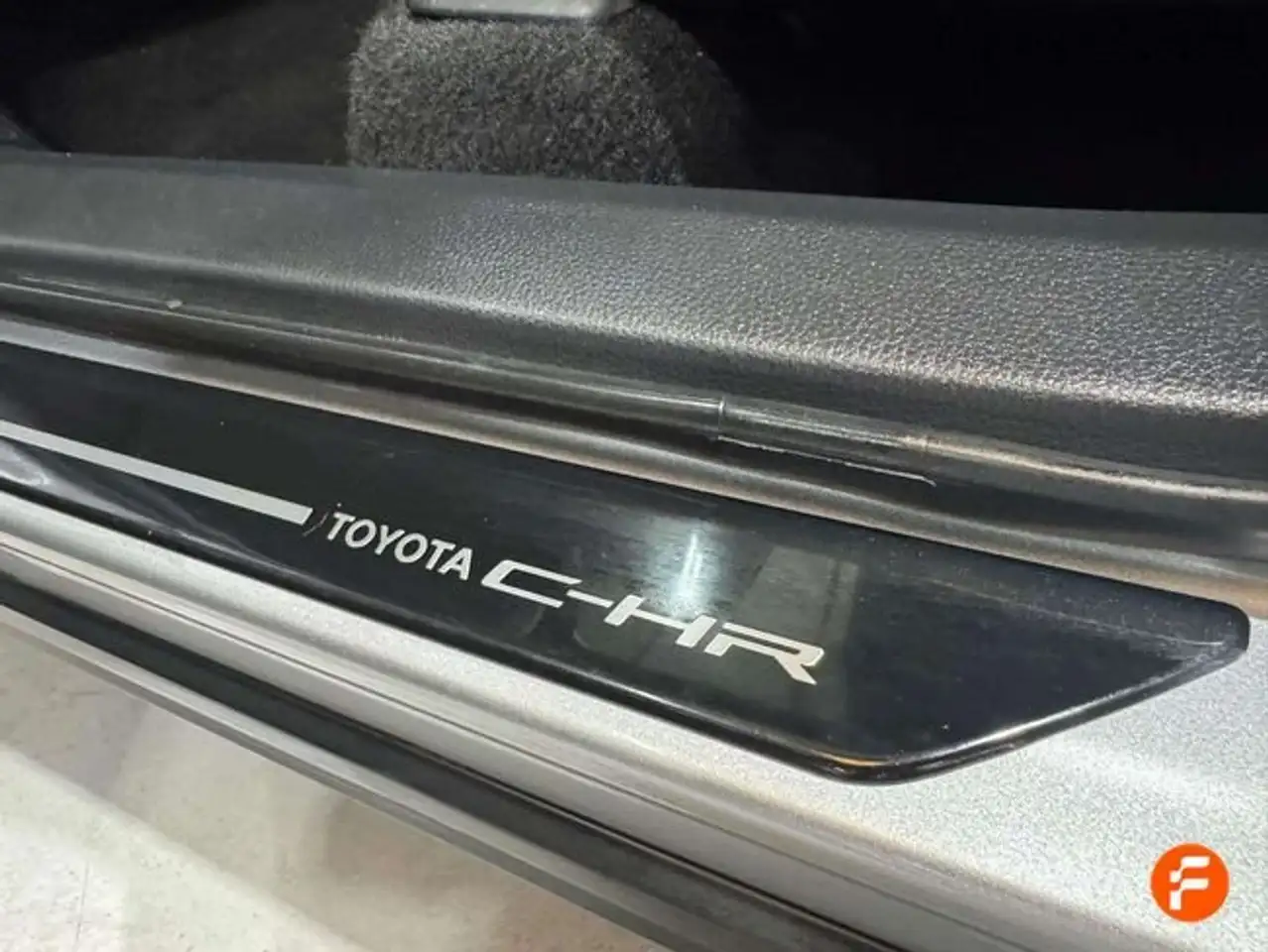 Toyota C-HR 140H Advance — Vehicle gallery 23