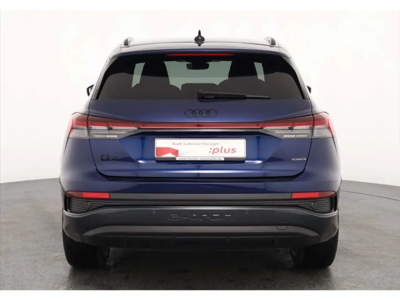 Audi Q4 e-tron 55 quattro S line AHK/LED/RFK/Leder — معرض صور السيارة 6