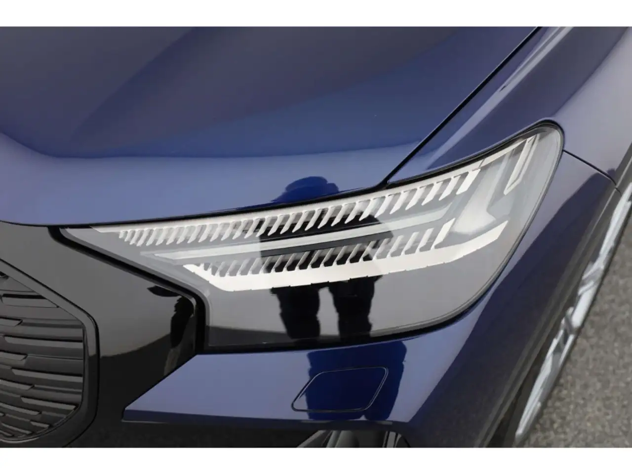 Audi Q4 e-tron 55 quattro S line AHK/LED/RFK/Leder — معرض صور السيارة 7