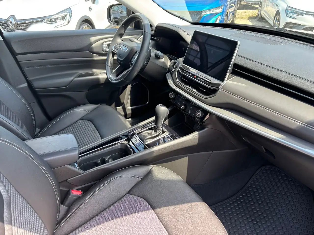 Jeep Compass 1.5 MultiAir Mild Hybrid Altitude — Galería del vehículo 11