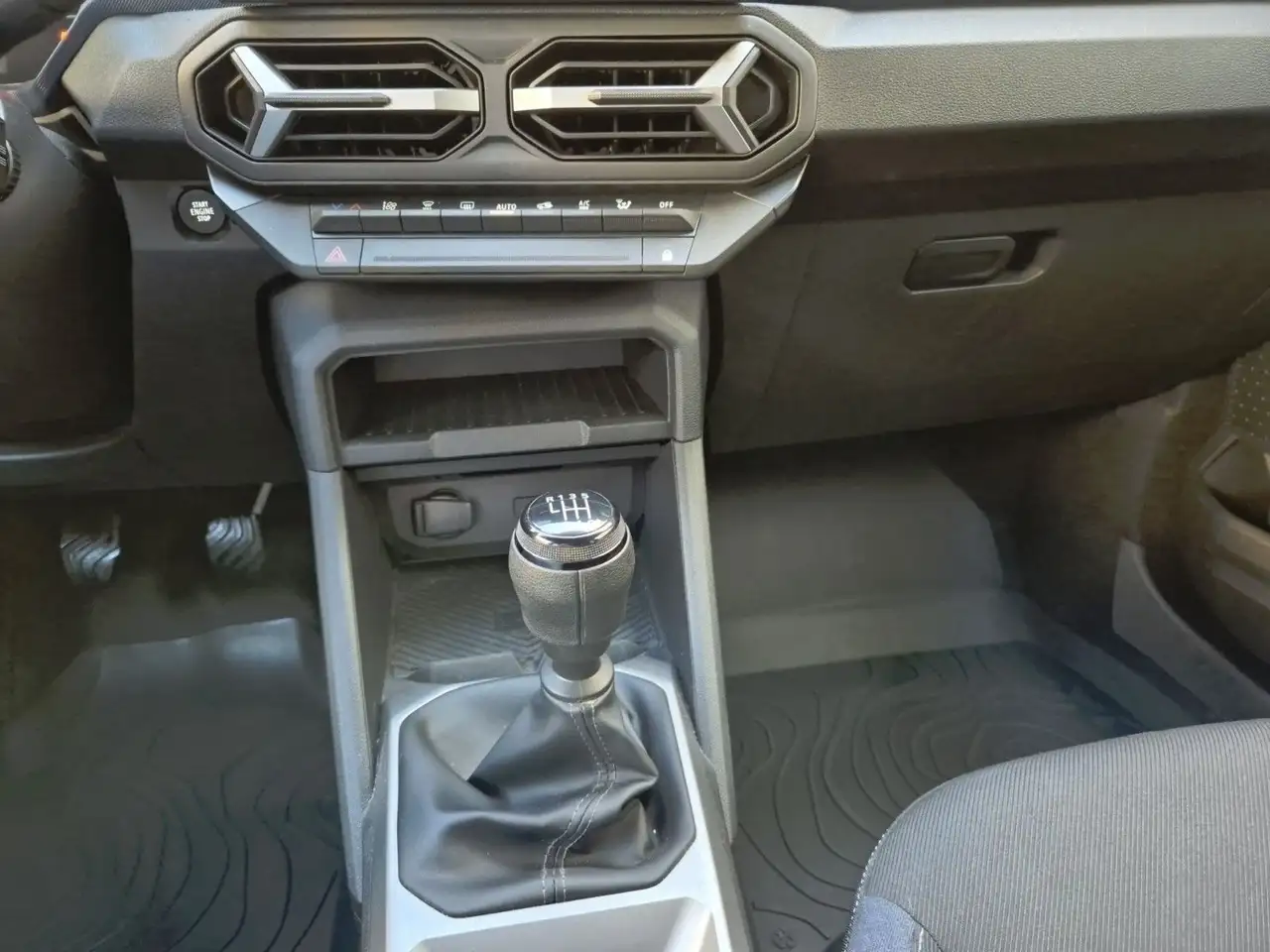Dacia Duster III TCe 130 LED|Navi|R-Cam|SHZ+Lenkradh. — Vehicle gallery 18