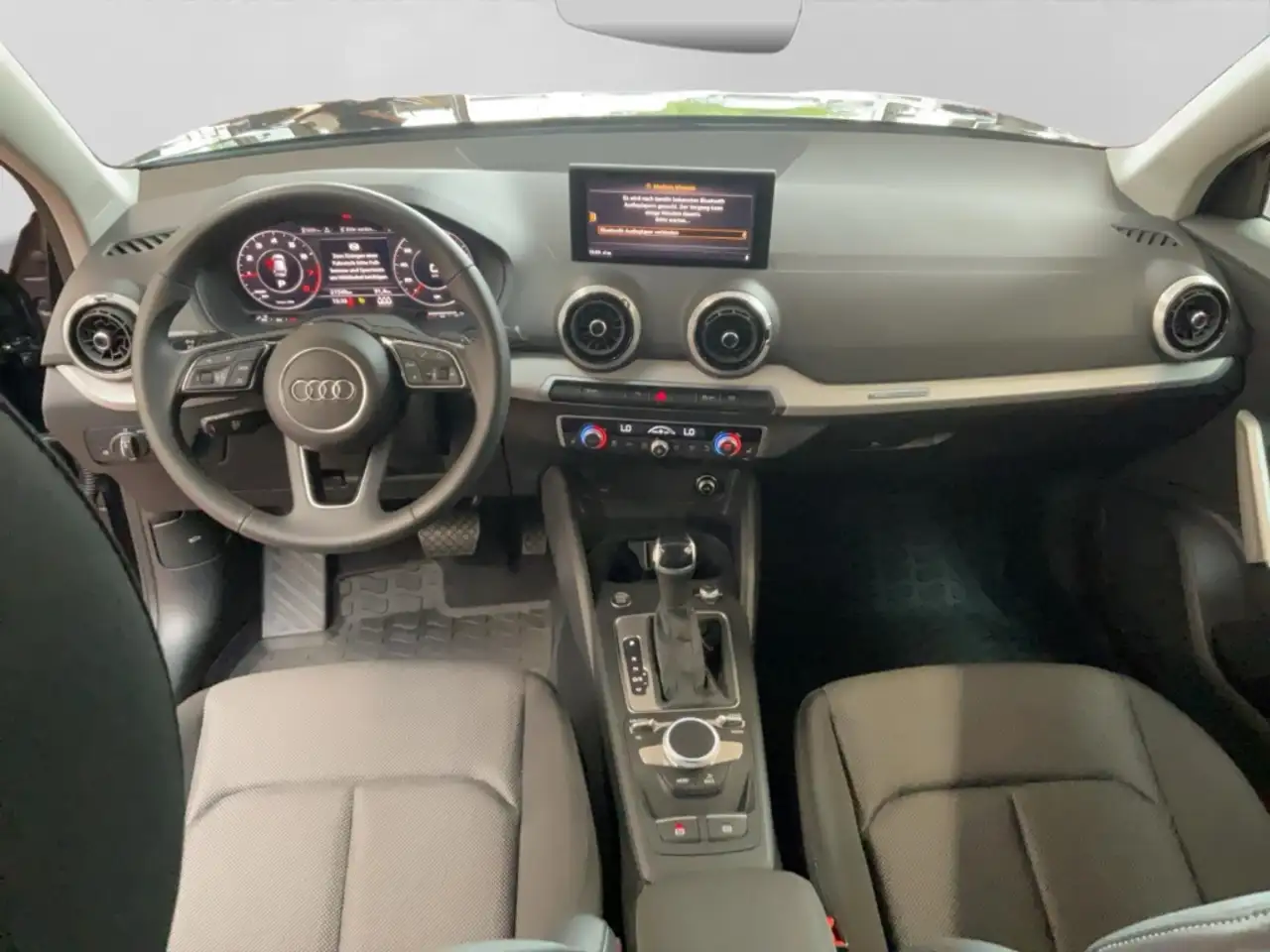 Audi Q2 35 1.5 TFSI S line Alu LED Kamera Navi Head-Up Sit — Vehicle gallery 14