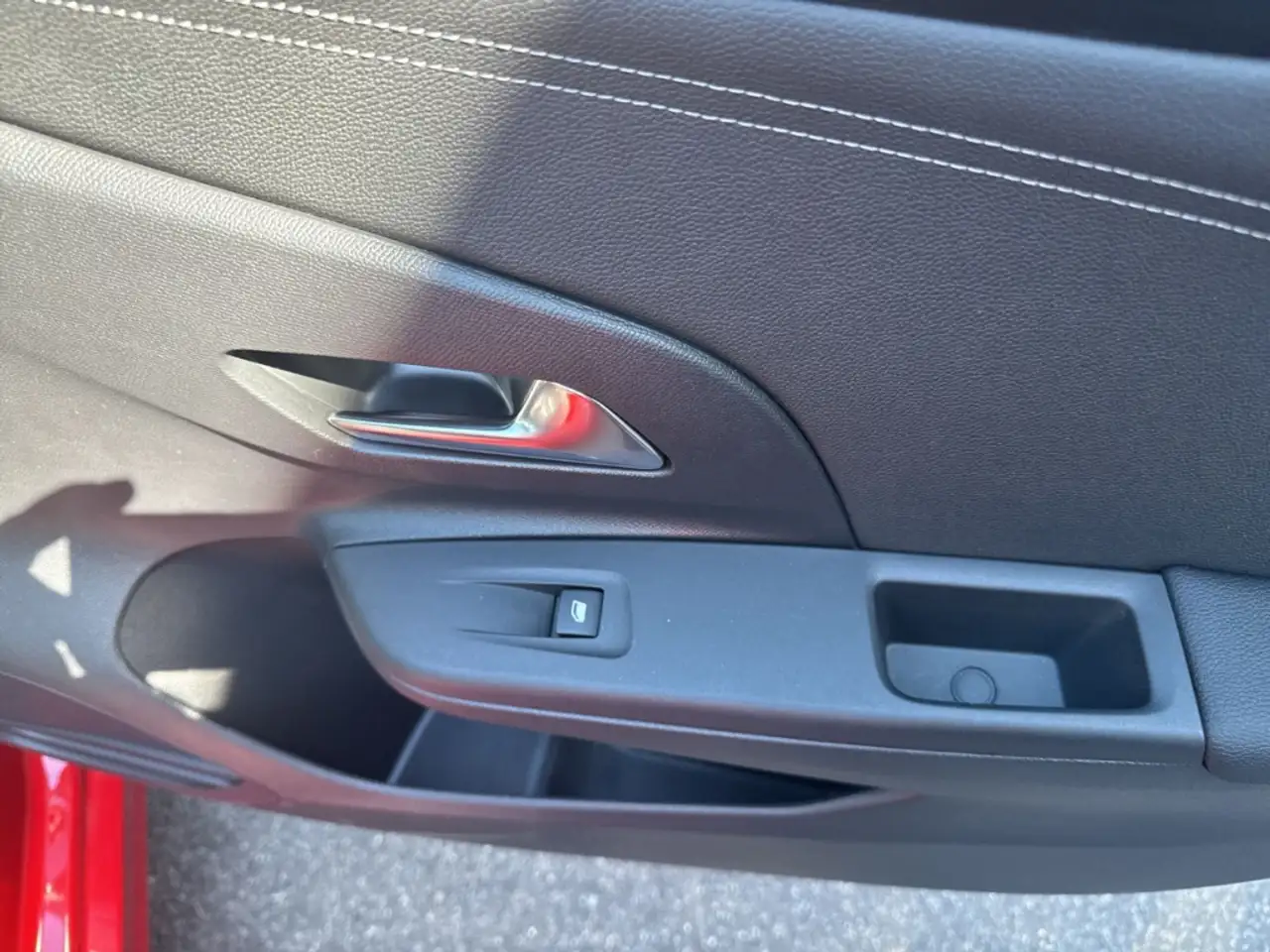 Opel Corsa F YES 1.2 100PS LenkradHZG SHZ Klima LED Privacyve — Galería del vehículo 18