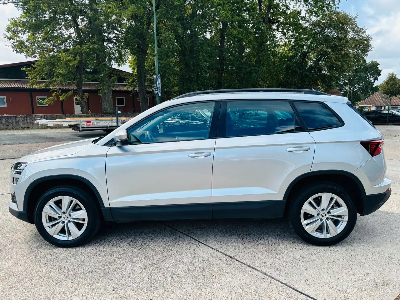 Skoda Karoq 1.5TSI DSG Selection*AHK*Navi*V-Cockpit — Galerie du véhicule 8
