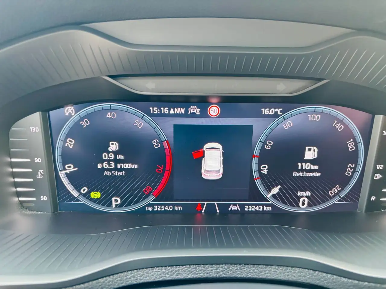 Skoda Karoq 1.5TSI DSG Selection*AHK*Navi*V-Cockpit — Galerie du véhicule 11