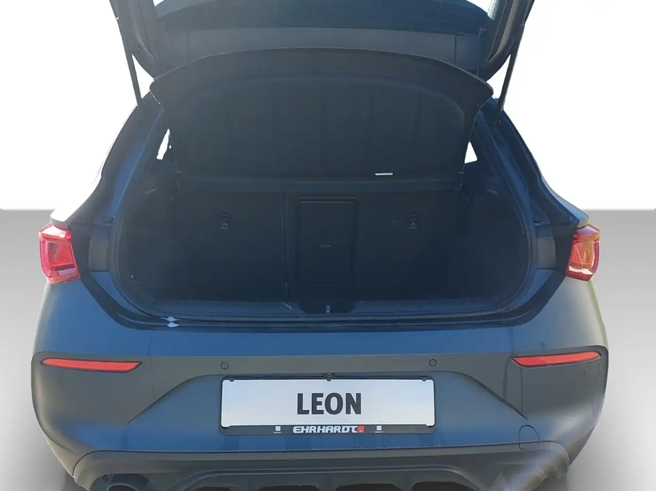 CUPRA Leon 2.0 TSI DSG VZ DCC MATT*LED*VIRTUAL*NAV*ACC*SHZ... — Galería del vehículo 10