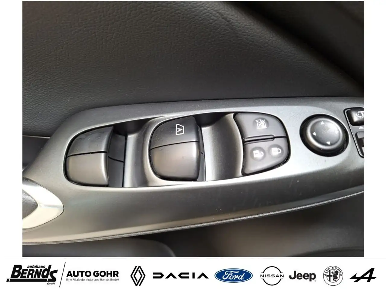Nissan Juke 1.0 DIG-T Acenta Connect NAVI KomfortP. Voll-LED — Vehicle gallery 24