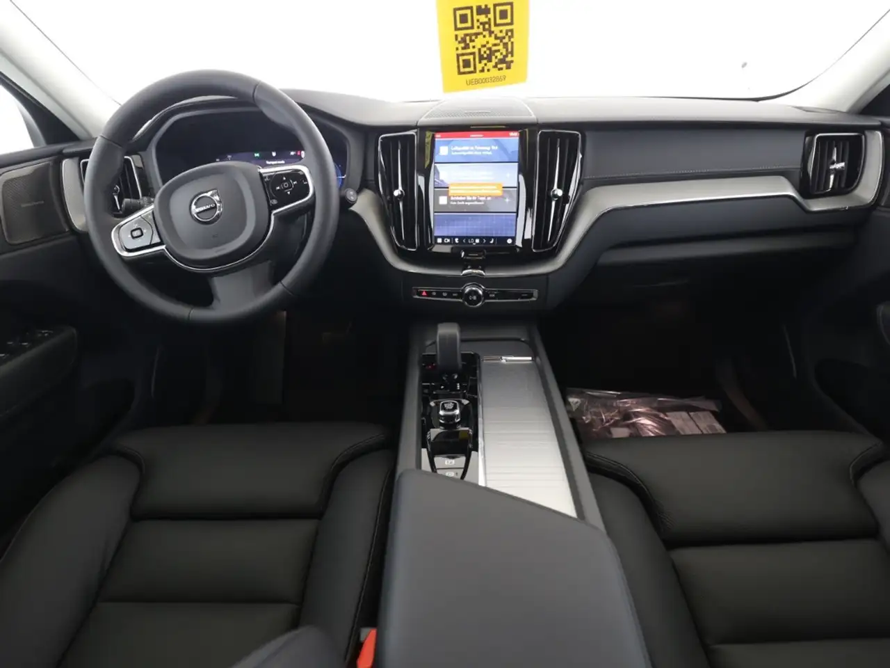 Volvo XC60 Ultra Dark Recharge Plug-In Hybrid AWD T8 Twin Eng — معرض صور السيارة 10