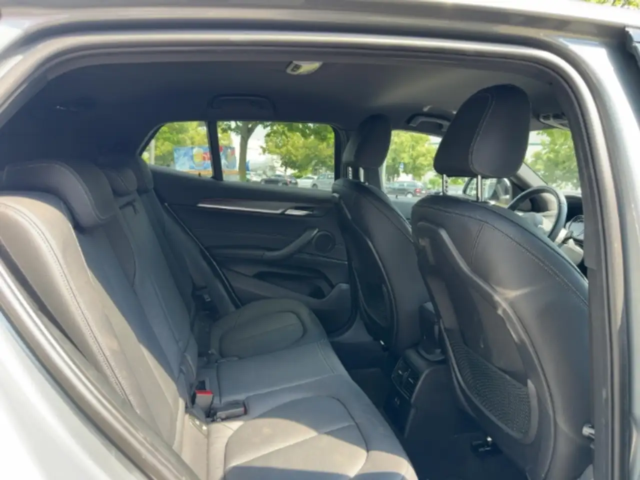 BMW X2 sDrive20i M-Sport NAV HiFi LED El. Heckklappe Mehr — معرض صور السيارة 7