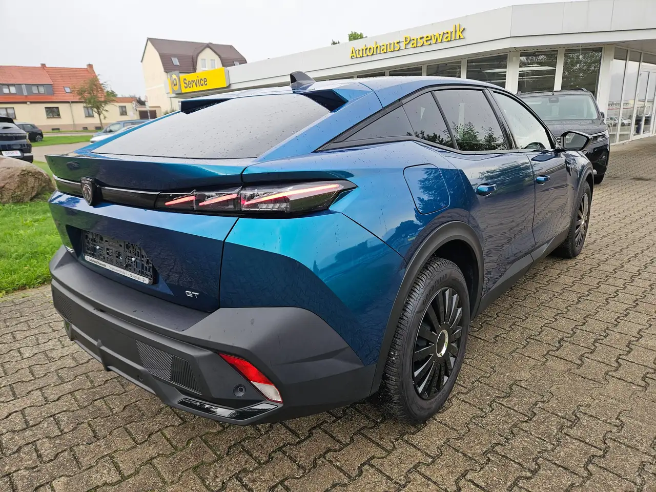 Peugeot 408 AT 130 GT Matrix-LED 360°Kamera NAVI e.Heckklappe ACC Winter-Pkt. Memory-Sitz.... — Vehicle gallery 6