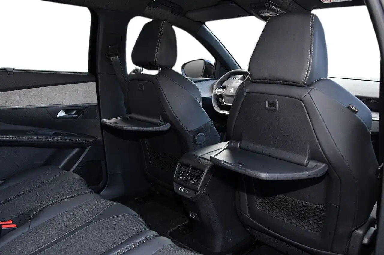 Peugeot 5008 Hybrid 136 GT*LED*KAMERA*1.HAND* — Vehicle gallery 25
