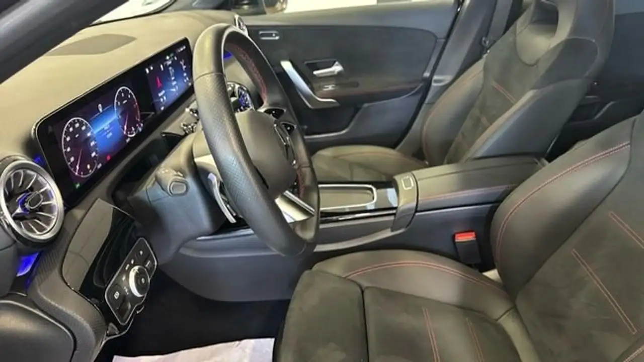 Mercedes-Benz A 200 d — Galería del vehículo 7